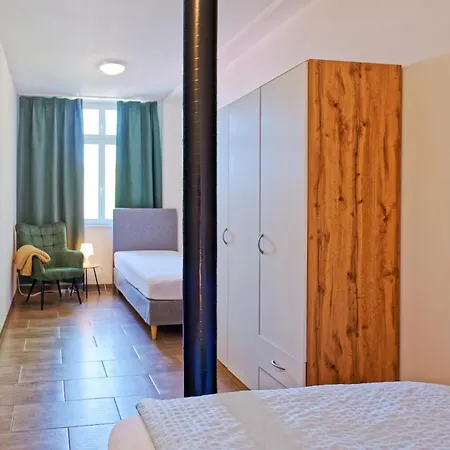 Apartment Modern Family In